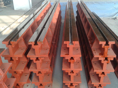 機床機身，地軌